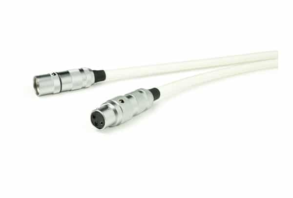 Oyaide - Tunami Terzo XX V2 XLR interconnect cable (1.3 Mtr Pair)