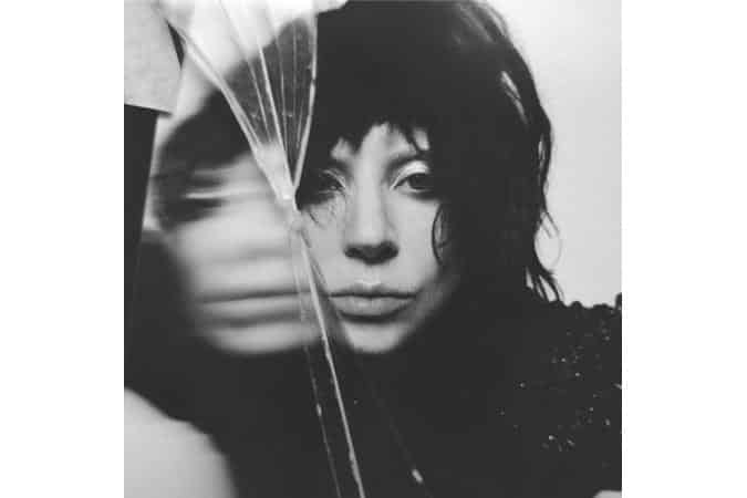 Lady GaGa - MAYHEM (2 LP with One Art Etched Side + Poster)